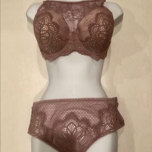 Bra and Pantie Set